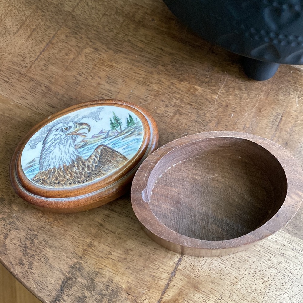 🦅Oval Wooden Eagle Keepsake Box